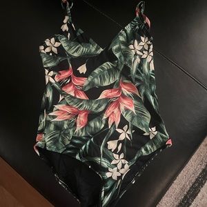 From Bikini Village. Wore twice. Brand: RipCurl. Spent over $100